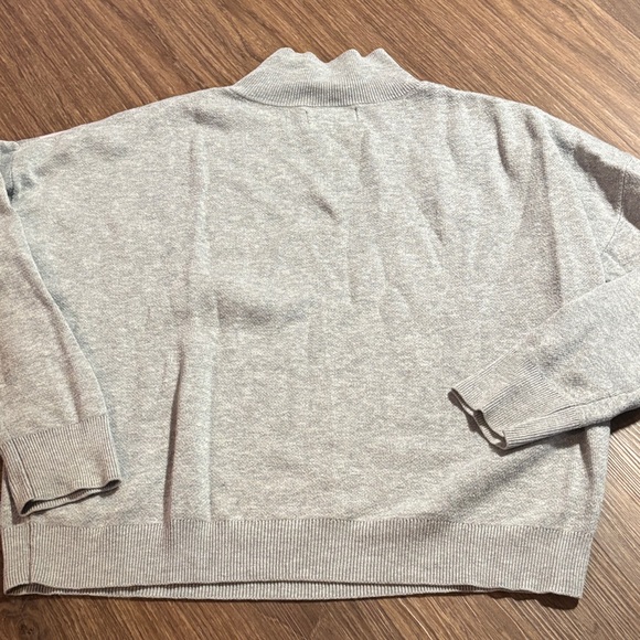 Old Navy XS Gray and Pink Women's Sweater - Picture 6 of 6